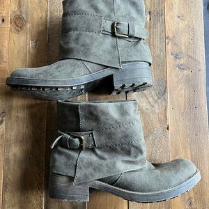 Rocket Dog Womens Boots size 8.5